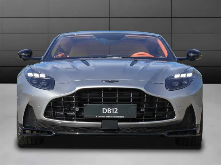 Aston Martin DB12