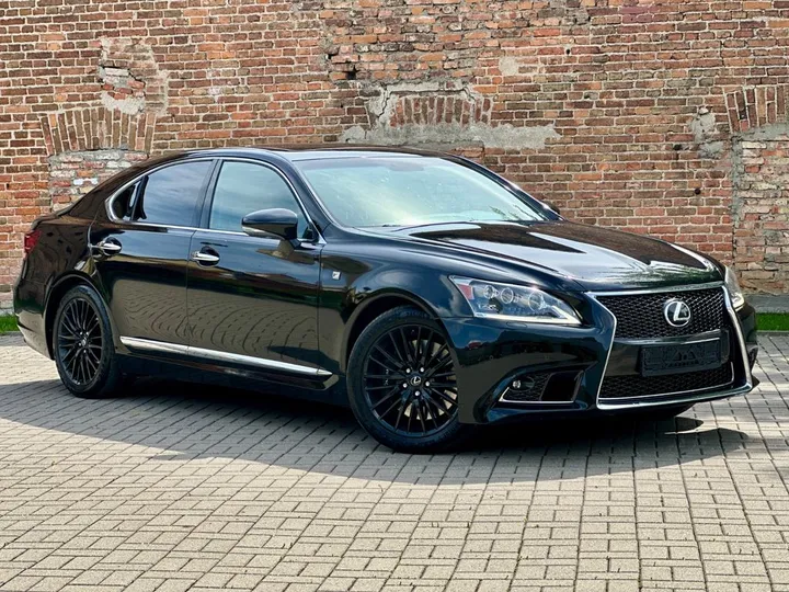 Lexus LS 460