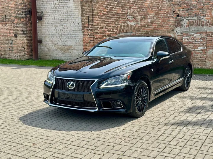 Lexus LS 460