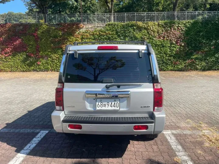 Jeep Commander