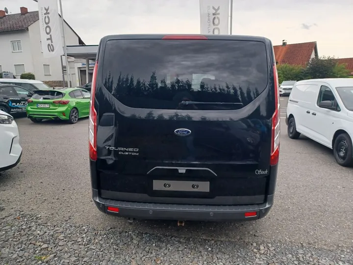Ford Tourneo Custom