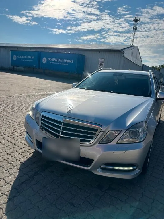 Mercedes-Benz E 220