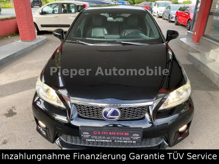 Lexus CT 200h