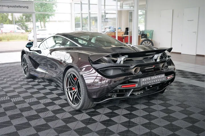 McLaren 720S