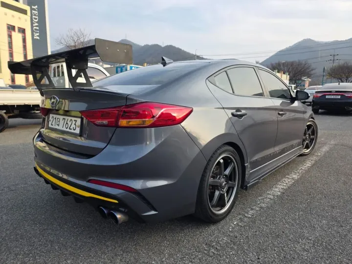 Hyundai AVANTE