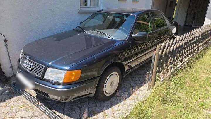 Audi 100
