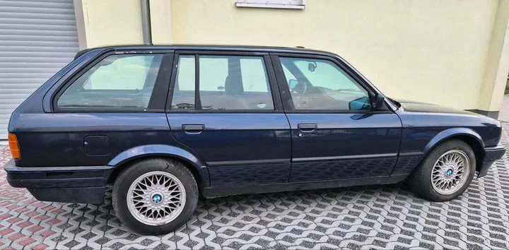 BMW 325