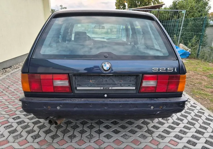 BMW 325