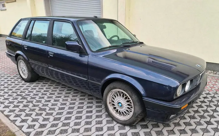 BMW 325