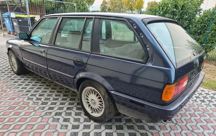 BMW 325