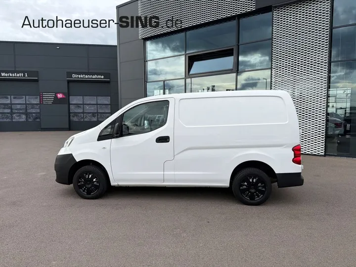 Nissan NV200