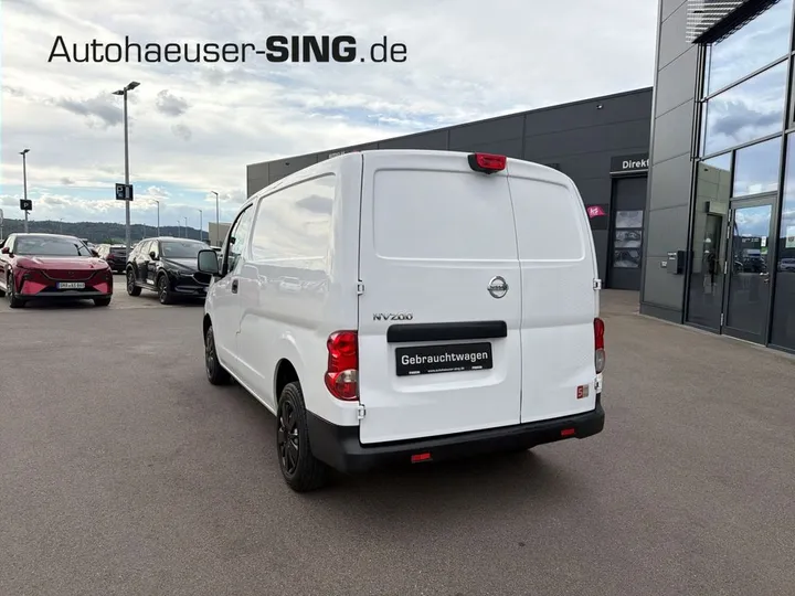 Nissan NV200