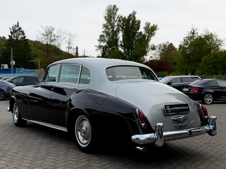 Rolls-Royce Silver Cloud