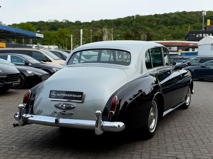 Rolls-Royce Silver Cloud