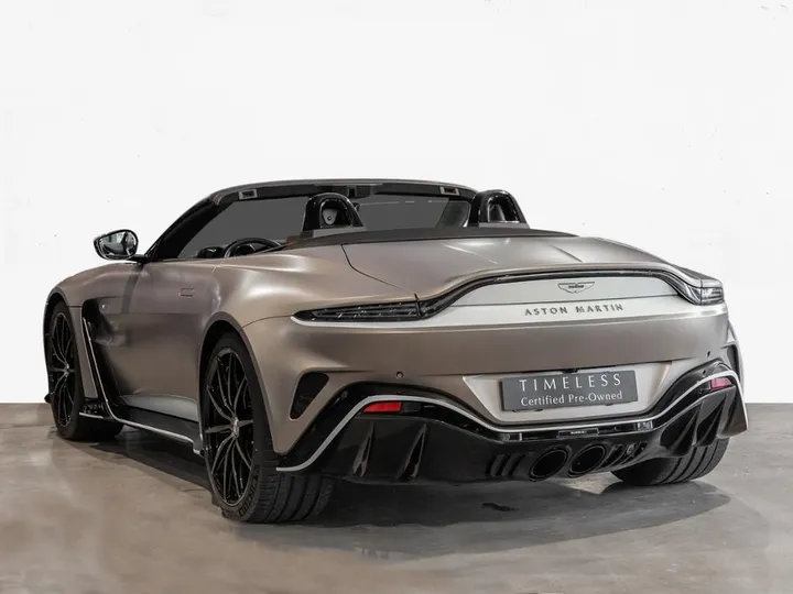 Aston Martin V12 Vantage