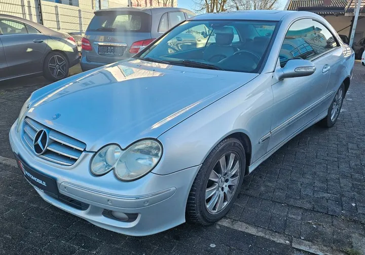 Mercedes-Benz CLK 220