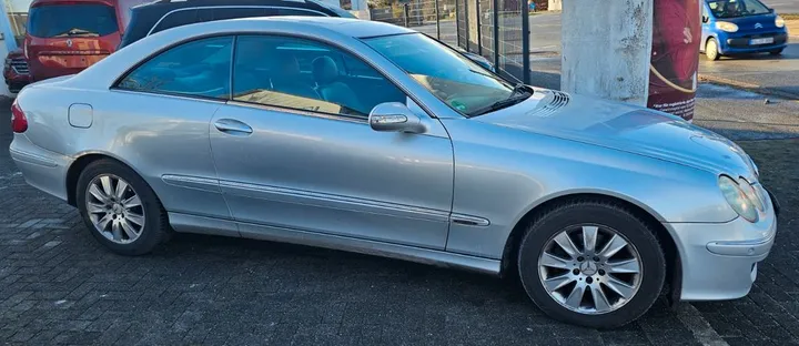 Mercedes-Benz CLK 220
