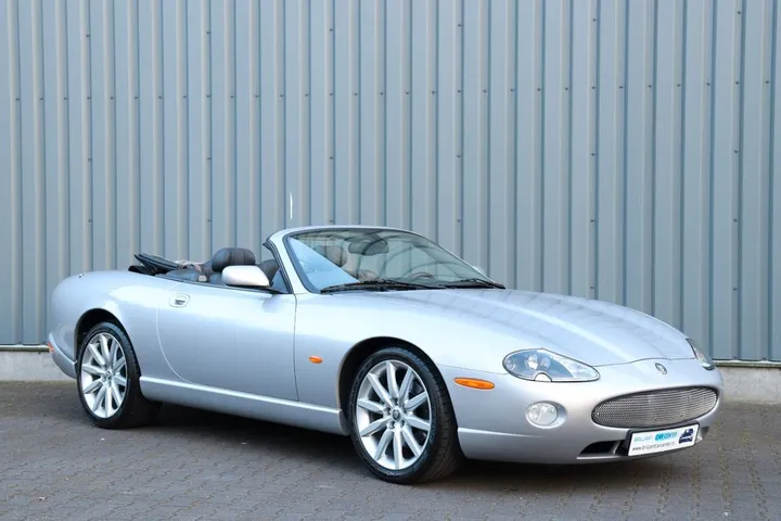Jaguar XK8