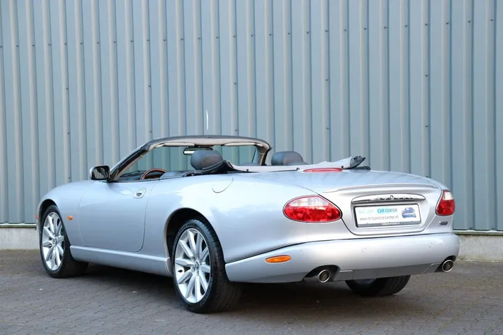 Jaguar XK8