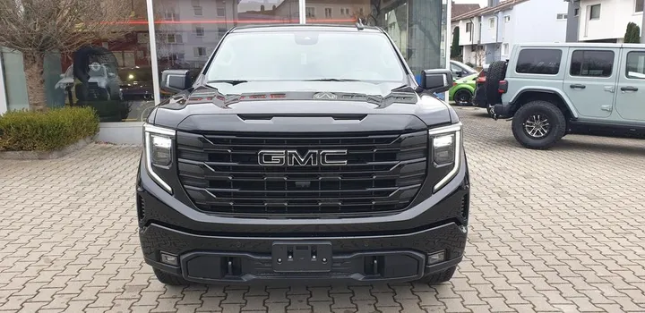 GMC Sierra
