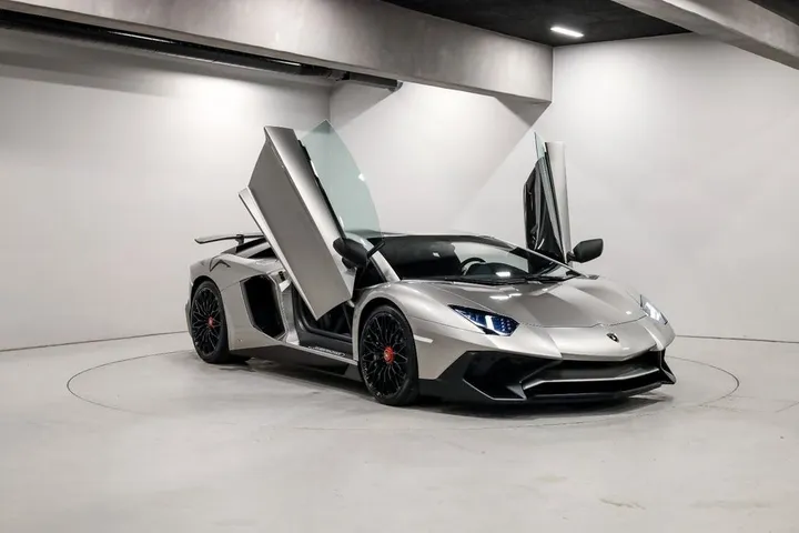 Lamborghini Aventador
