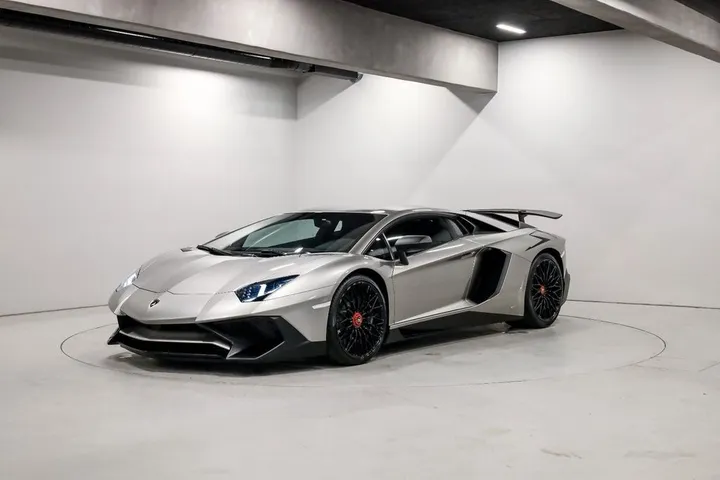 Lamborghini Aventador