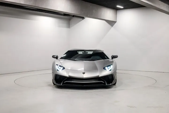 Lamborghini Aventador