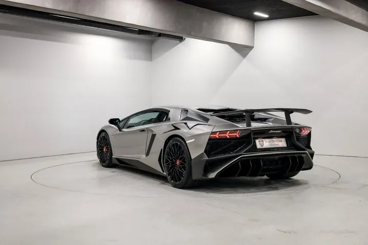 Lamborghini Aventador