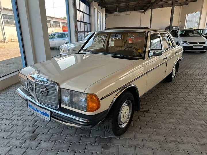 Mercedes-Benz 200