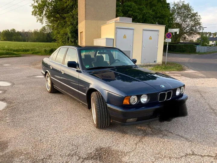 BMW 525