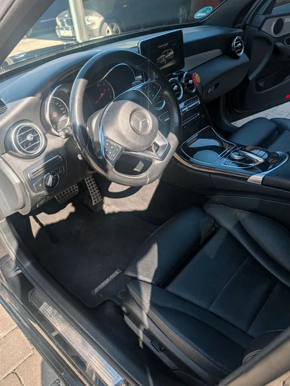 Mercedes-Benz C 220