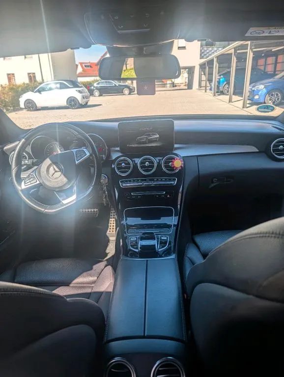 Mercedes-Benz C 220