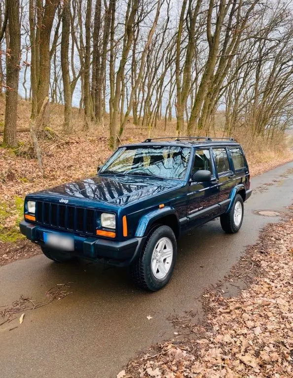 Jeep Cherokee