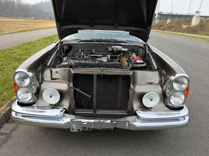 Mercedes-Benz 280