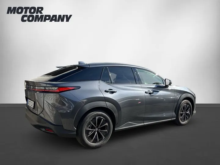 Lexus RZ