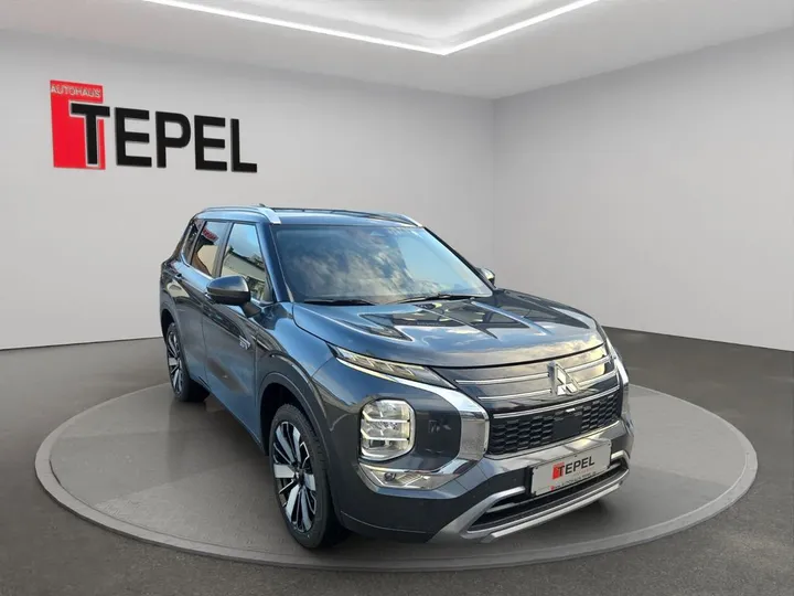 Mitsubishi Plug-in Hybrid Outlander