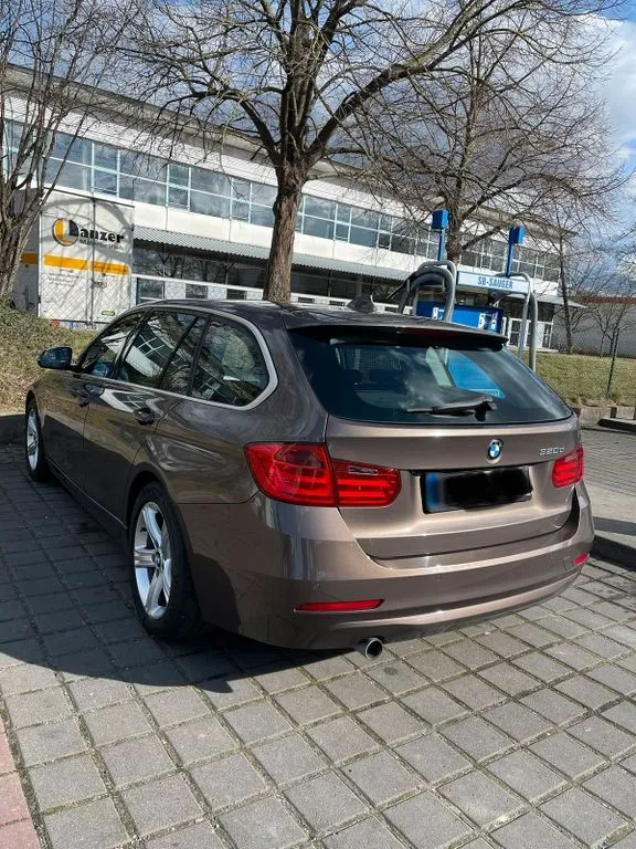 BMW 320