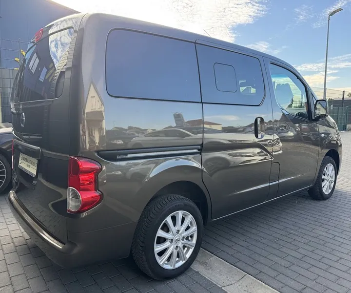 Nissan Evalia