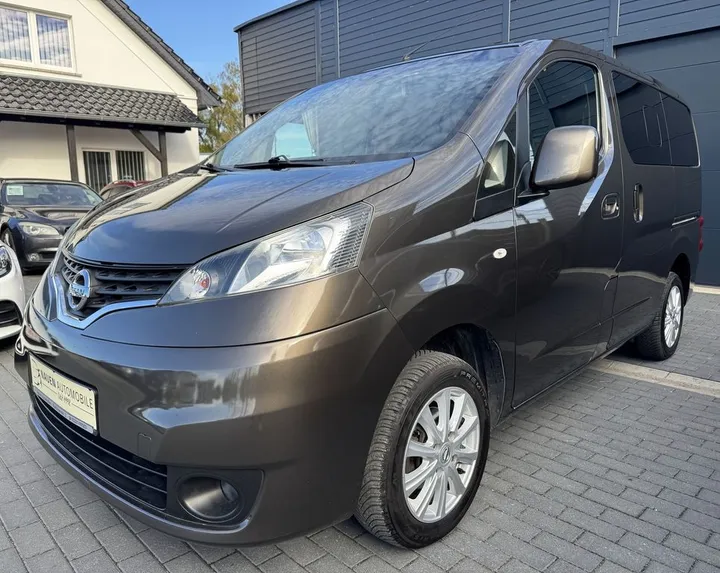 Nissan Evalia
