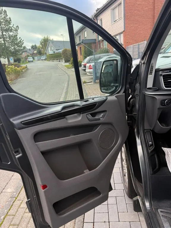 Ford Tourneo Custom