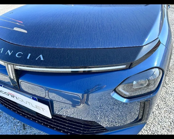 Lancia Ypsilon