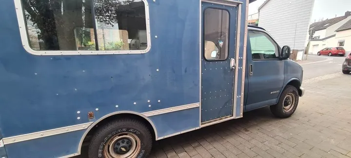 Chevrolet Chevy Van