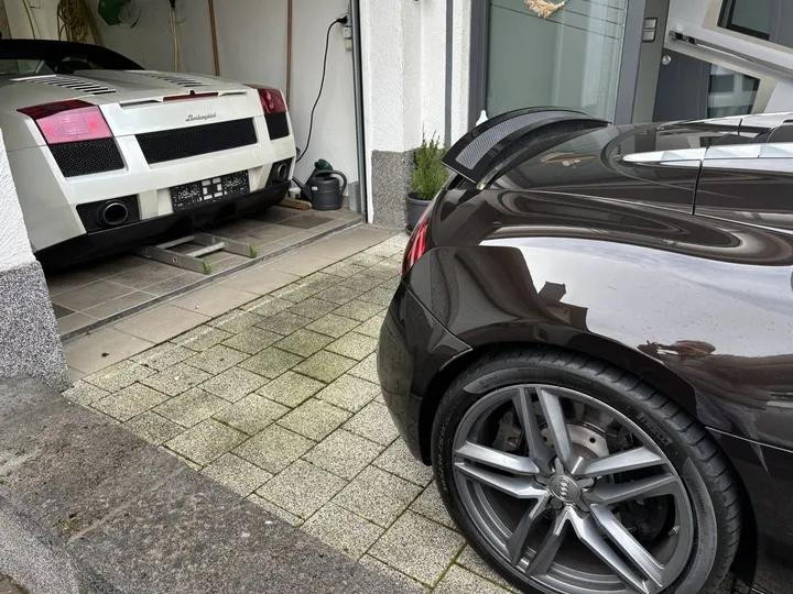 Audi R8