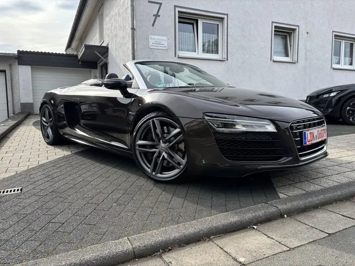 Audi R8