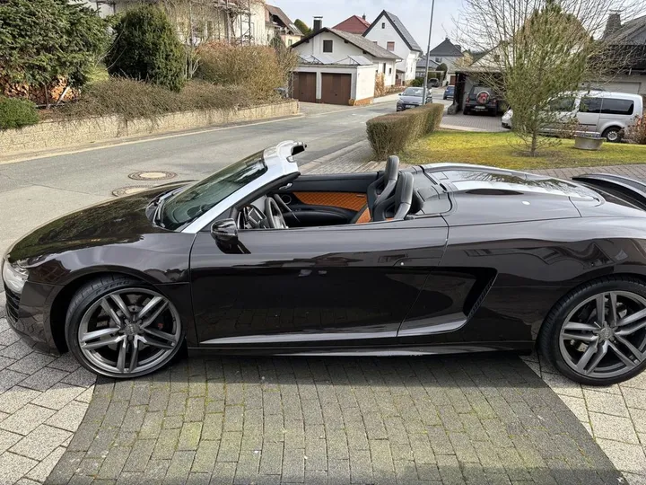 Audi R8