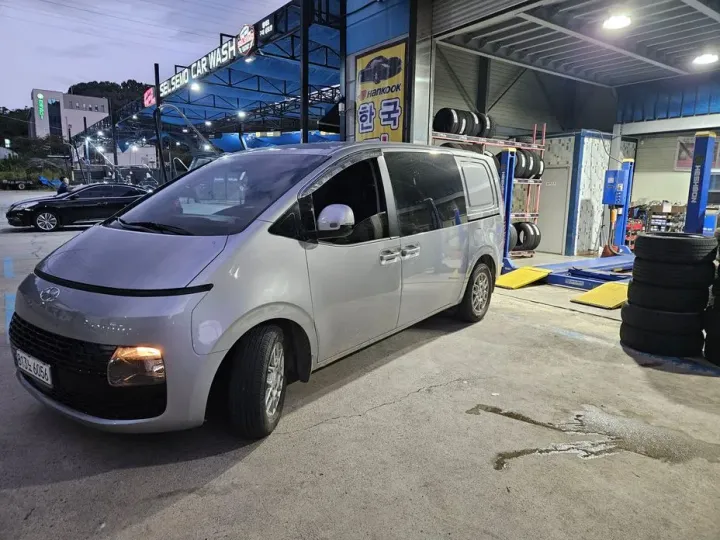 Hyundai Staria