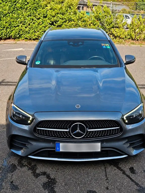 Mercedes-Benz E 220