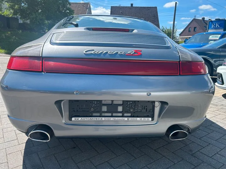 Porsche 996