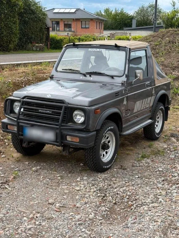 Suzuki SJ Samurai