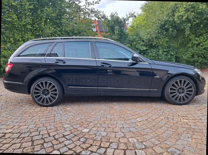 Mercedes-Benz C 230